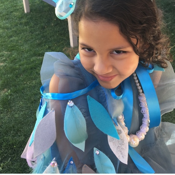 Handmade felt and feathered sheer cape. Worn once, absolutely stunning - Picture 7 of 8